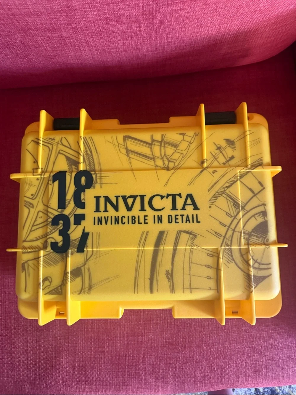 Invicta Watch Case with 8 New Women’s Watches